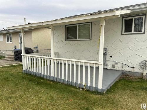 5224 50 Av, Bruderheim, AB 