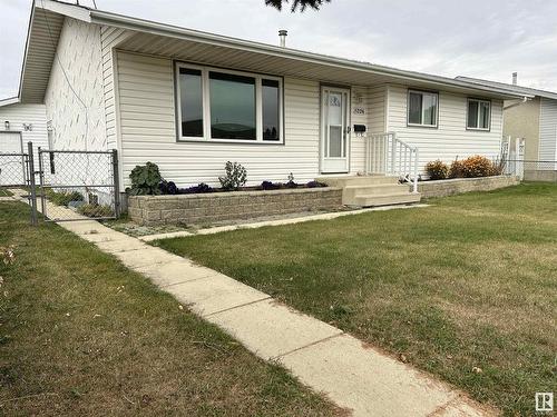 5224 50 Av, Bruderheim, AB 