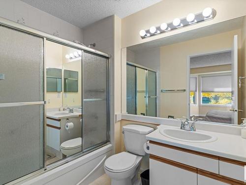 5977 189 Street, Edmonton, AB - Indoor Photo Showing Bathroom