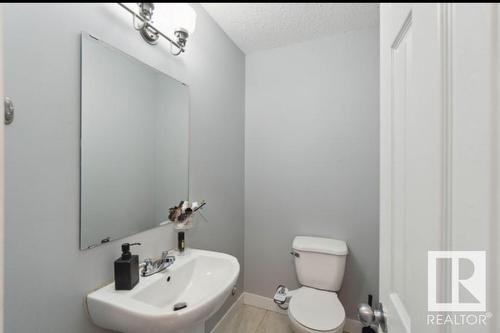 141 3308 113 Avenue, Edmonton, AB - Indoor Photo Showing Bathroom