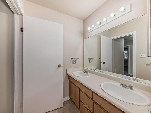 48 1904 48 Street, Edmonton, AB - Indoor Photo Showing Bathroom