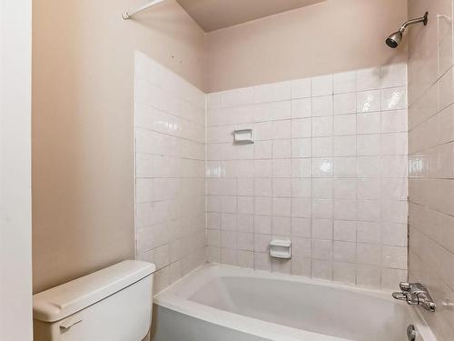 48 1904 48 Street, Edmonton, AB - Indoor Photo Showing Bathroom