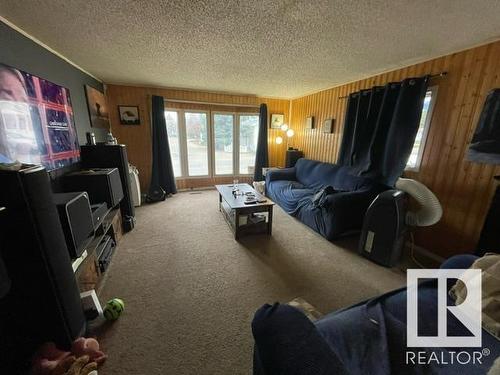 #22 10770 West View Bld, Edmonton, AB - Indoor Photo Showing Living Room