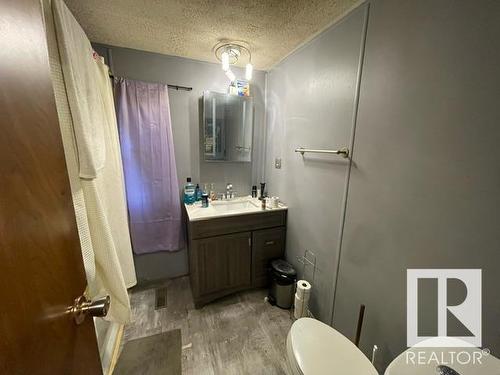 #22 10770 West View Bld, Edmonton, AB - Indoor Photo Showing Bathroom