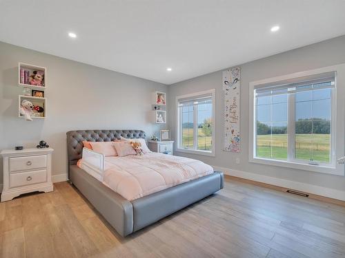 58108 Rge Rd 240, Rural Sturgeon County, AB - Indoor Photo Showing Bedroom