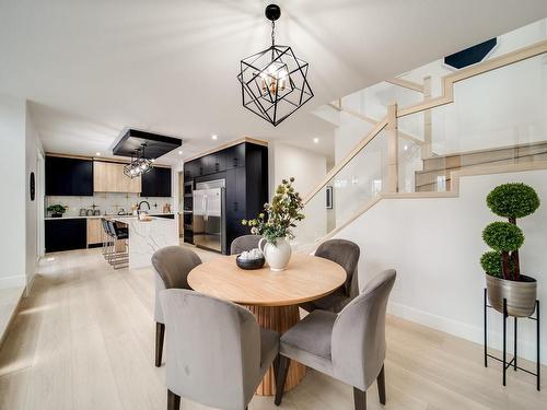 324 33 Avenue, Edmonton, AB - Indoor Photo Showing Dining Room