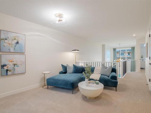 435 29 Street, Edmonton, AB - Indoor Photo Showing Living Room