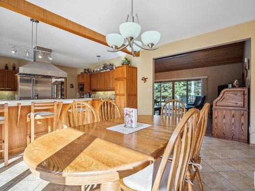 1040 50242 Rge Road 244 A, Rural Leduc County, AB - Indoor Photo Showing Dining Room