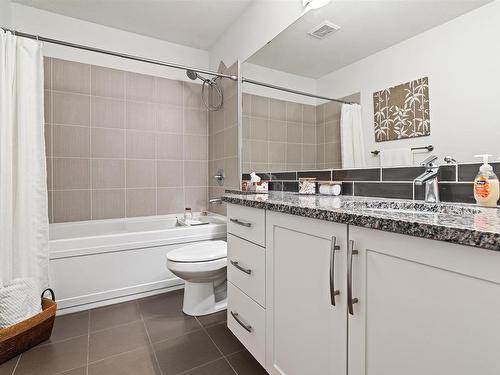 206 8515 99 Street, Edmonton, AB - Indoor Photo Showing Bathroom