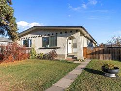 1027 LAKEWOOD RD N NW  Edmonton, AB T6K 3B1