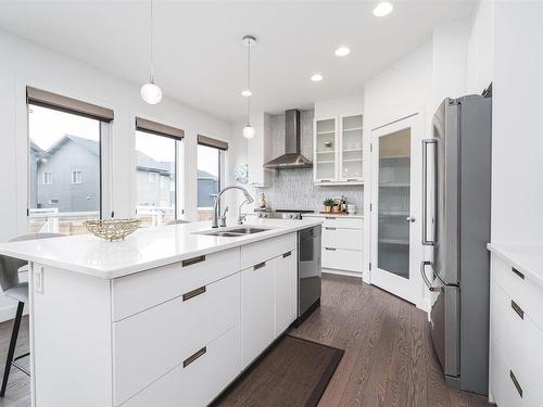 3609 Keswick Boulevard, Edmonton, AB - Indoor Photo Showing Kitchen With Double Sink With Upgraded Kitchen