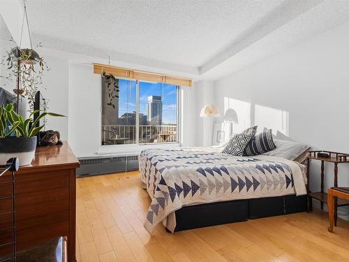 605 12207 Jasper Avenue, Edmonton, AB - Indoor Photo Showing Bedroom