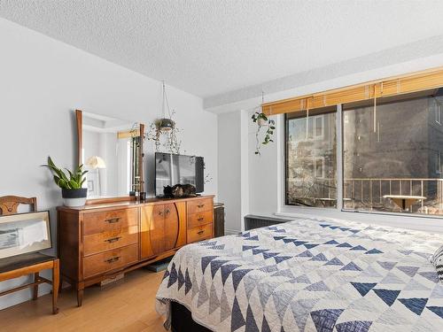 605 12207 Jasper Avenue, Edmonton, AB - Indoor Photo Showing Bedroom