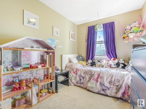 6 Willowdale Place, Edmonton, AB - Indoor Photo Showing Bedroom