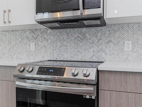 101 Edgefield Way, St. Albert, AB - Indoor Photo Showing Kitchen