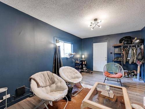 11911 77 Street, Edmonton, AB - Indoor