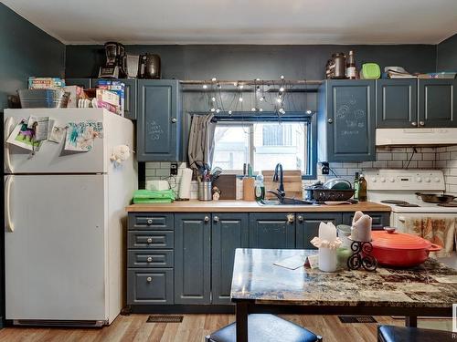 11911 77 Street, Edmonton, AB - Indoor Photo Showing Kitchen