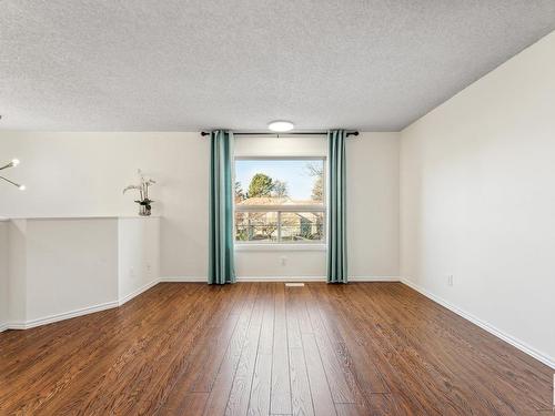 1839 Mill Woods E, Edmonton, AB - Indoor Photo Showing Other Room