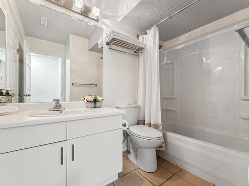 1839 Mill Woods E, Edmonton, AB - Indoor Photo Showing Bathroom