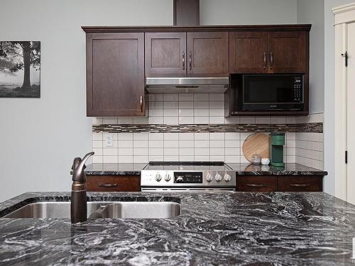 2212 Casey Crescent, Edmonton, AB - Indoor Photo Showing Kitchen With Double Sink With Upgraded Kitchen