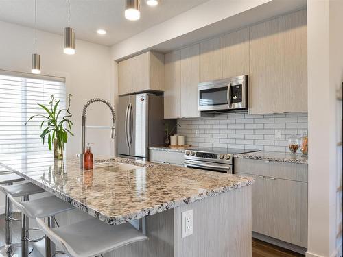 39 Joyal Way, St. Albert, AB - Indoor Photo Showing Kitchen With Stainless Steel Kitchen With Upgraded Kitchen