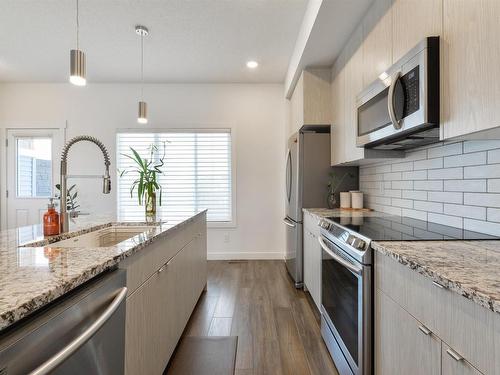 39 Joyal Way, St. Albert, AB - Indoor Photo Showing Kitchen With Stainless Steel Kitchen With Upgraded Kitchen