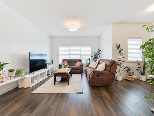 39 Joyal Way, St. Albert, AB - Indoor Photo Showing Living Room