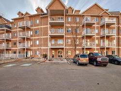 #210 4304 139 AV NW NW  Edmonton, AB T5Y 0H6