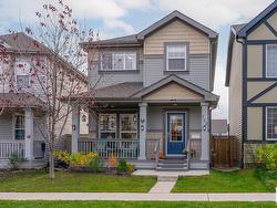 752 EAGLESON CR NW  Edmonton, AB T6M 0V2