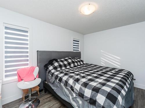 2 11903 63 Street Nw, Edmonton, AB - Indoor Photo Showing Bedroom