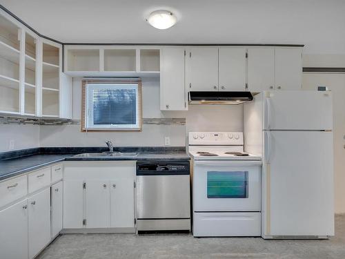 115 54126 Rge Road 30, Rural Lac Ste. Anne County, AB - Indoor Photo Showing Kitchen With Double Sink