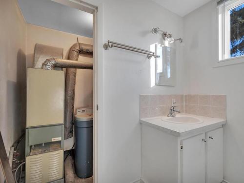 115 54126 Rge Road 30, Rural Lac Ste. Anne County, AB - Indoor Photo Showing Bathroom