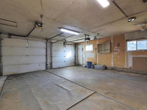 115 54126 Rge Road 30, Rural Lac Ste. Anne County, AB - Indoor Photo Showing Garage