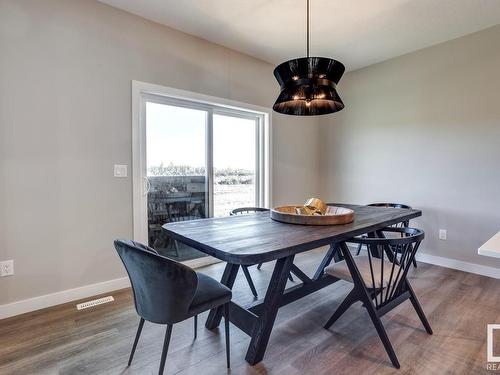 29 Waverly Way, Fort Saskatchewan, AB - Indoor Photo Showing Dining Room