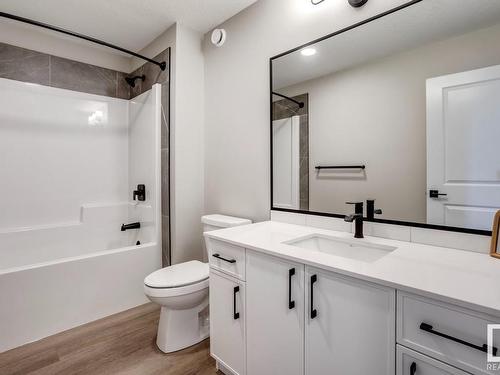 29 Waverly Way, Fort Saskatchewan, AB - Indoor Photo Showing Bathroom