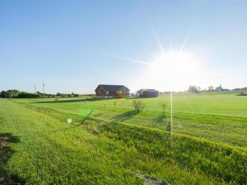 1004 Mccarter Av, Rural Camrose County, AB 