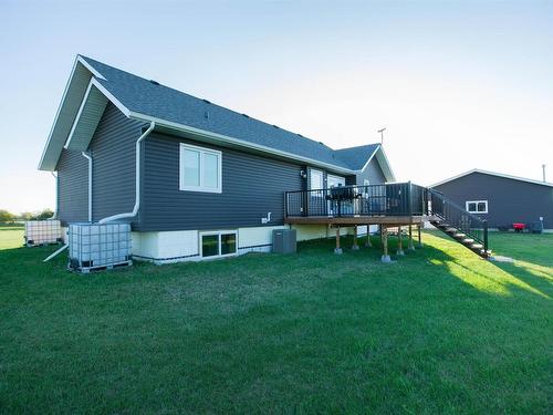 1004 Mccarter Av, Rural Camrose County, AB 