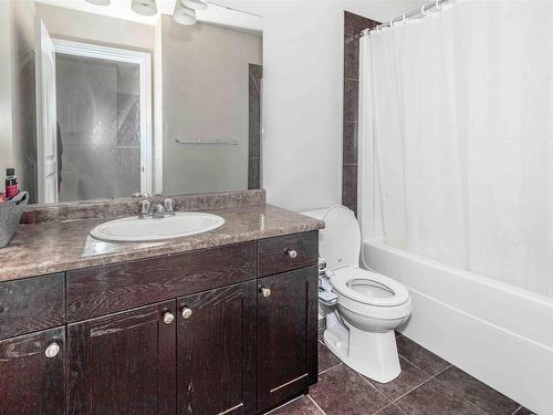 1621 64 Street Sw, Edmonton, AB - Indoor Photo Showing Bathroom