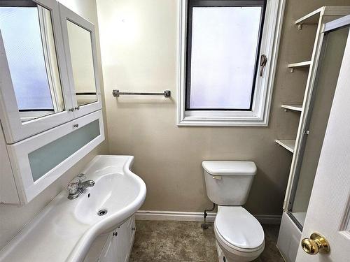 5427 43 Avenue, Drayton Valley, AB - Indoor Photo Showing Bathroom