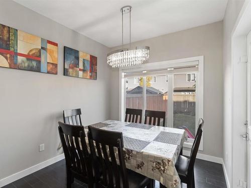 2504 22 Avenue Nw, Edmonton, AB - Indoor Photo Showing Dining Room