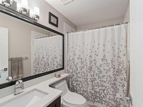 2504 22 Avenue Nw, Edmonton, AB - Indoor Photo Showing Bathroom