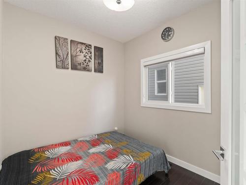 2504 22 Avenue Nw, Edmonton, AB - Indoor Photo Showing Bedroom