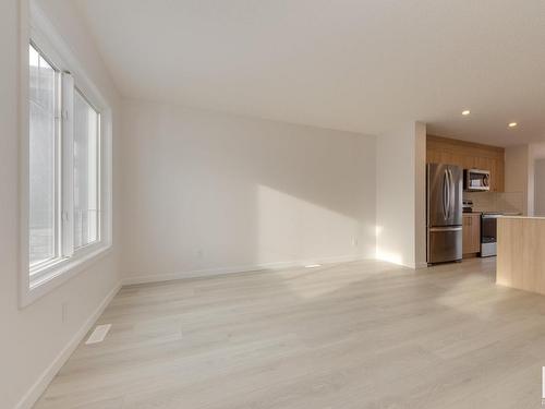 2460 Trumpeter Way, Edmonton, AB - Indoor Photo Showing Kitchen