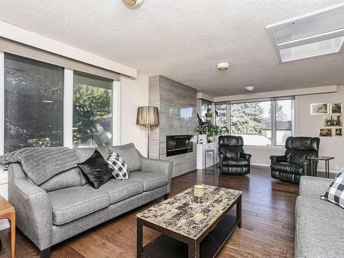 14719 59 Avenue, Edmonton, AB - Indoor Photo Showing Living Room With Fireplace