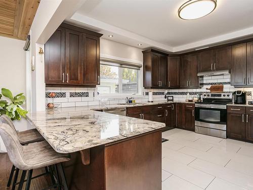 14719 59 Avenue, Edmonton, AB - Indoor Photo Showing Kitchen