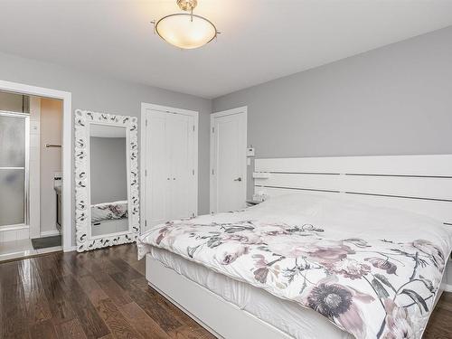 14719 59 Avenue, Edmonton, AB - Indoor Photo Showing Bedroom