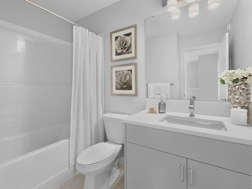 3330 Erlanger Bend Bend, Edmonton, AB - Indoor Photo Showing Bathroom