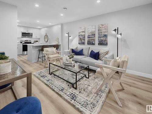 3330 Erlanger Bend Bend, Edmonton, AB - Indoor Photo Showing Living Room