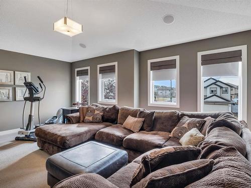 11506 16A Avenue, Edmonton, AB - Indoor Photo Showing Living Room