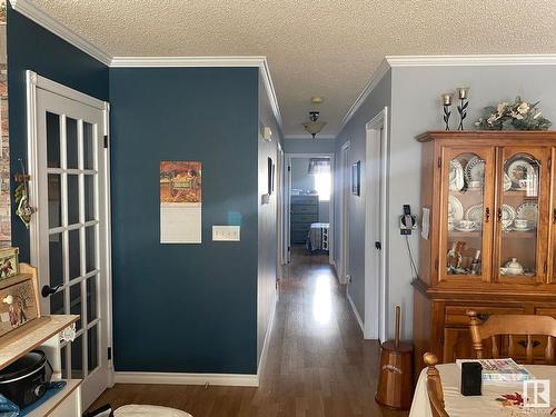 5014 52 Avenue, Calmar, AB - Indoor Photo Showing Other Room